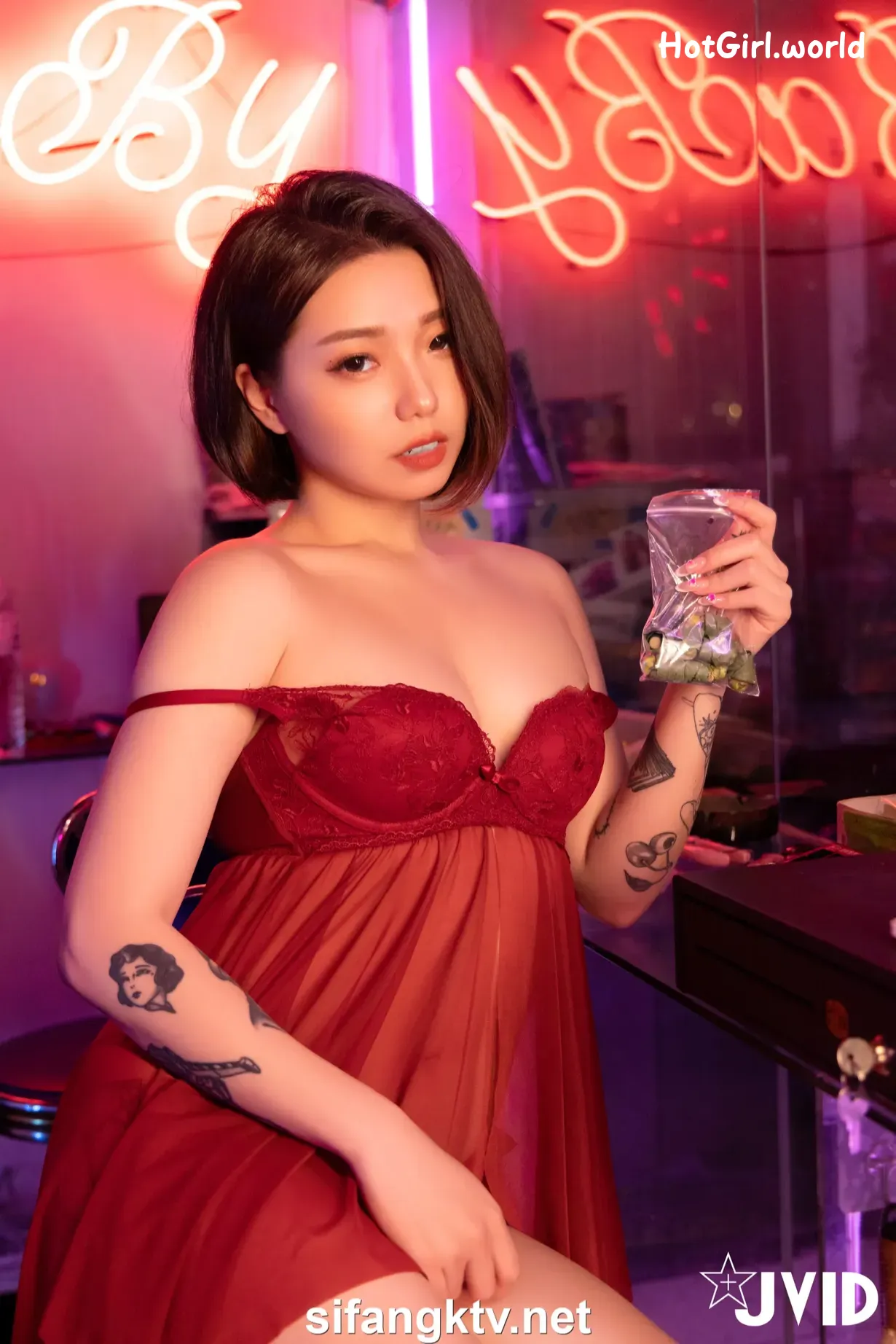 JVID-Bing-lang-and-Ya-jie-and-Angela-bao-7-Bing-lang-hotgirl.world-135.webp