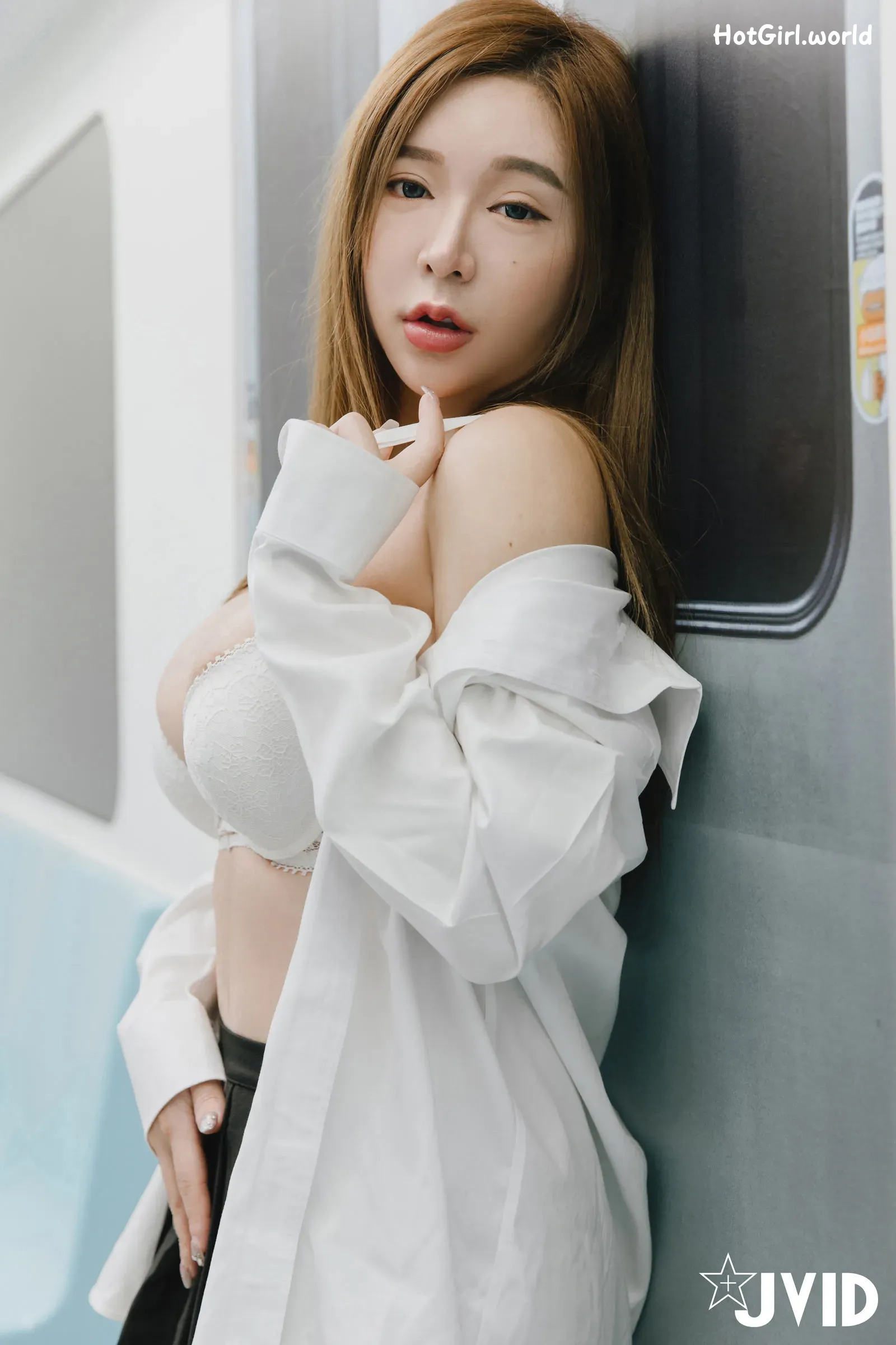 JVID-Ben-lei-nai-Ben-lei-nai-hotgirl.world-075.webp