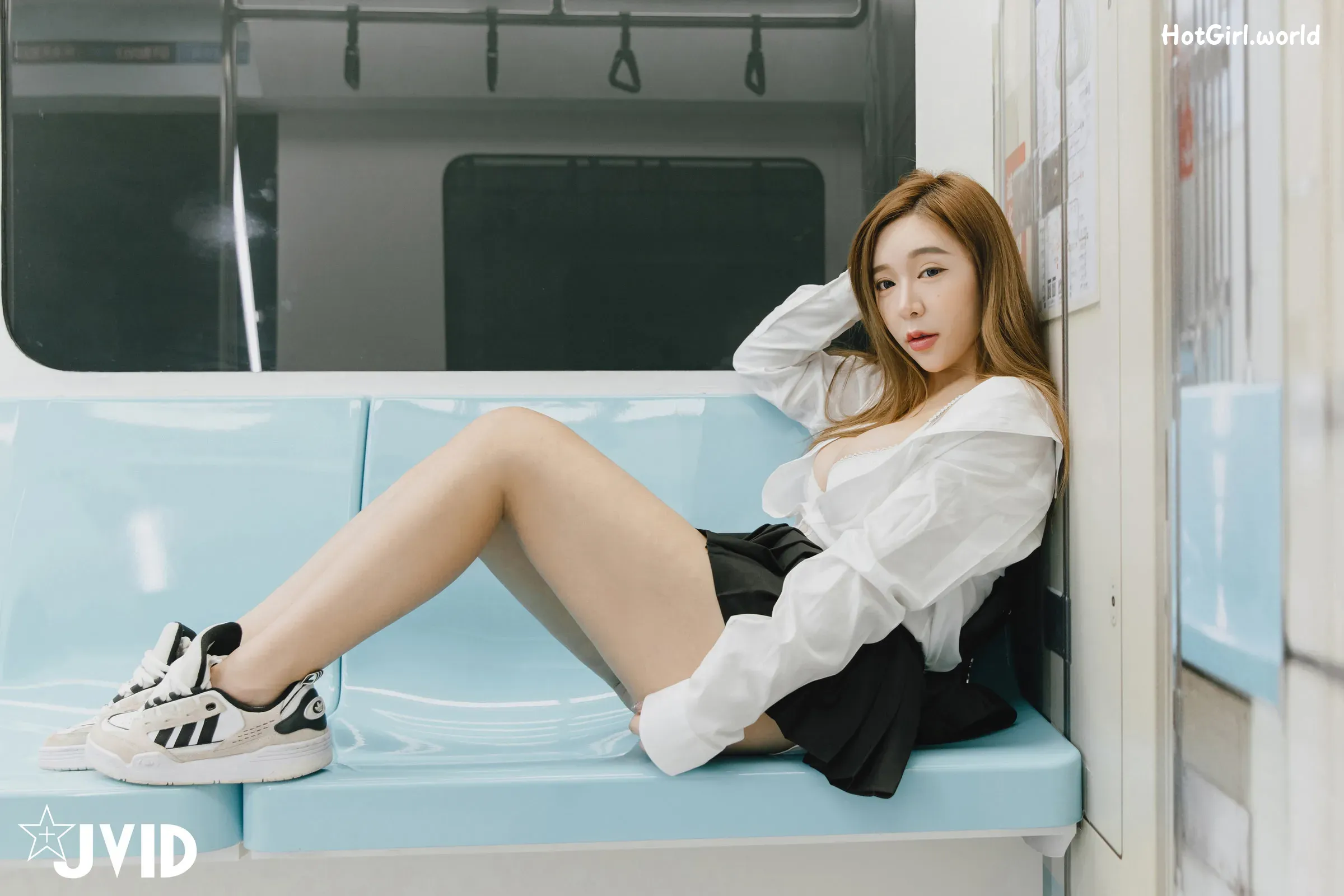 JVID-Ben-lei-nai-Ben-lei-nai-hotgirl.world-102.webp