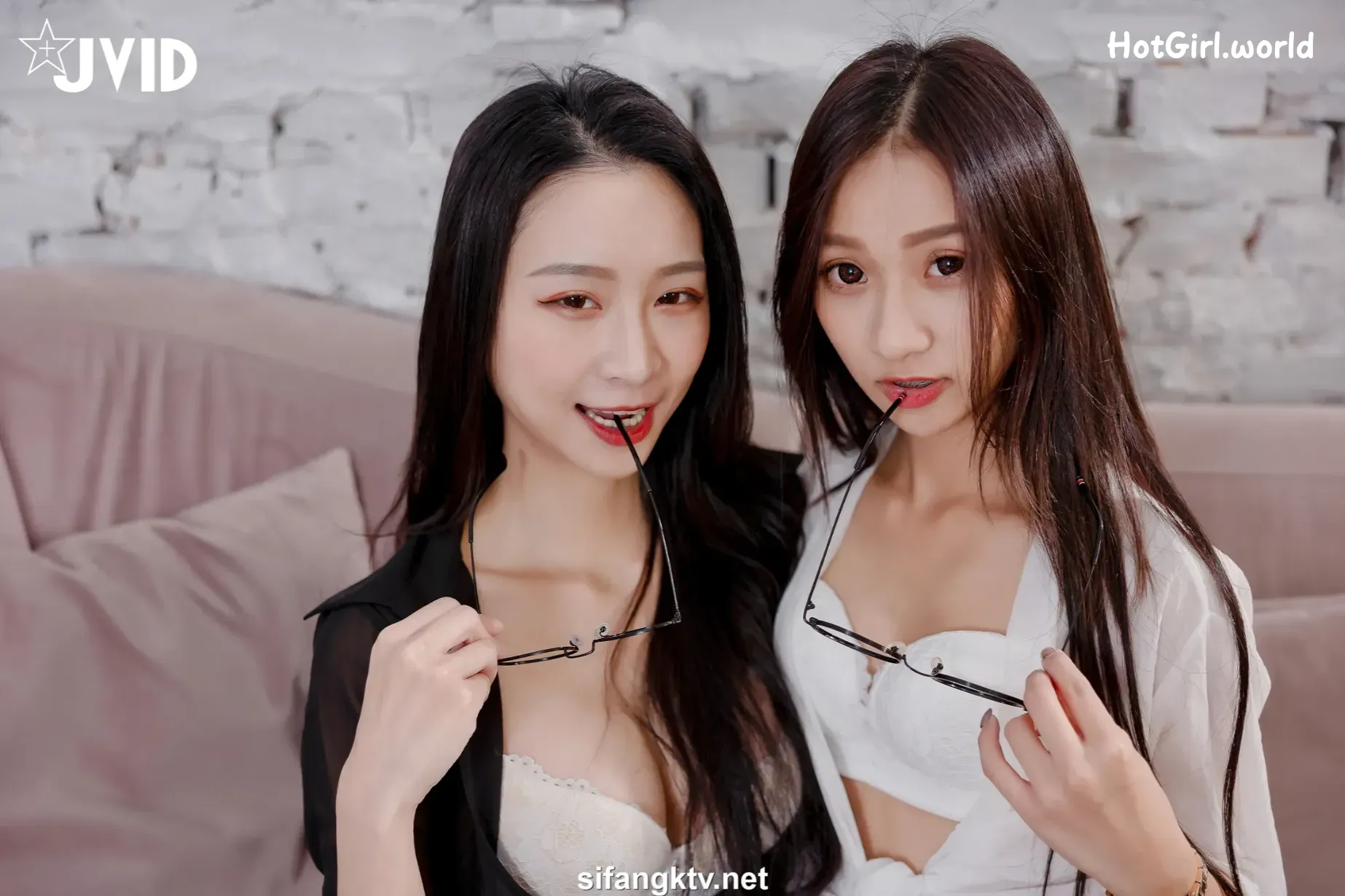 JVID-Sunny-and-Xiao-xian-3P-hotgirl.world-117_hotgirl.world.webp