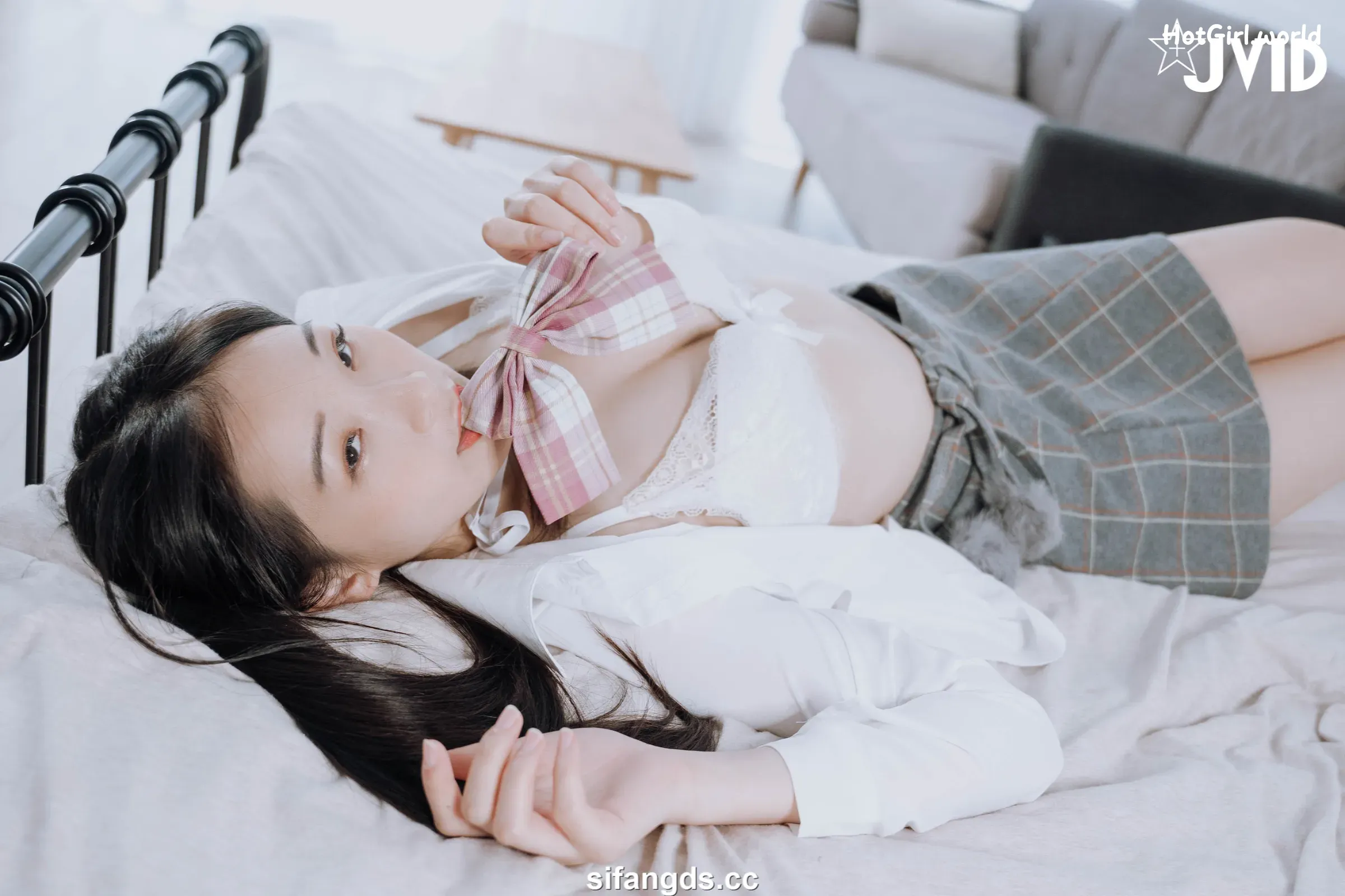 JVID-Jie-mi-Juice-Jie-mi-hotgirl.world-061_hotgirl.world.webp