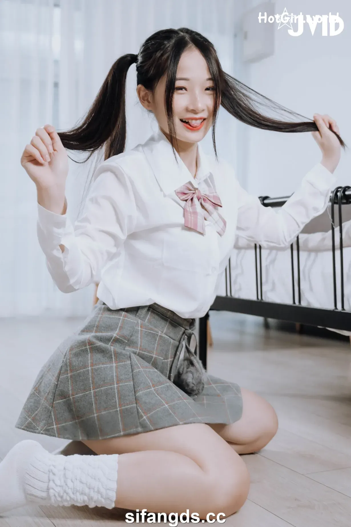 JVID-Jie-mi-Juice-Jie-mi-hotgirl.world-067_hotgirl.world.webp