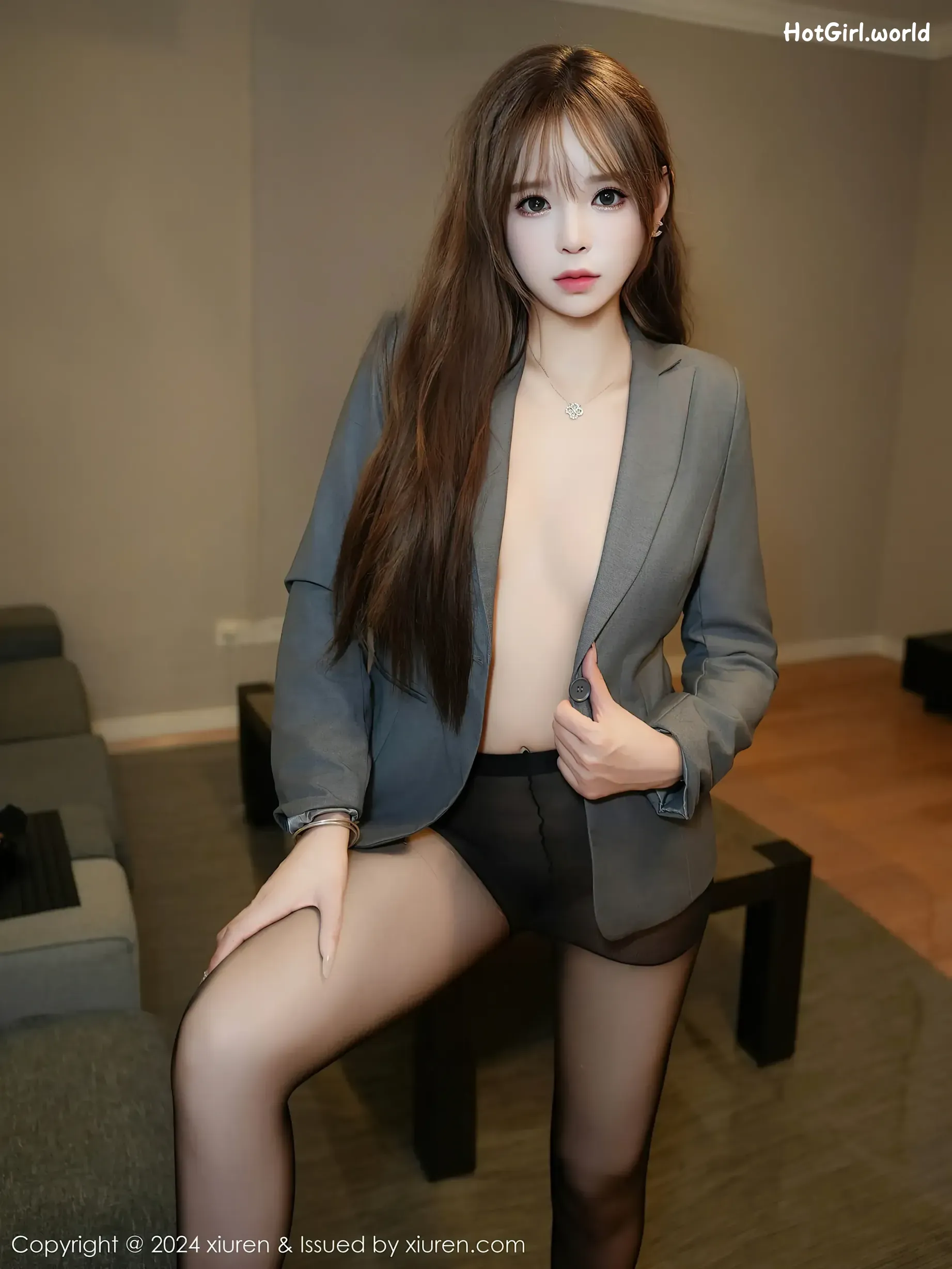 XiuRen秀人网-No.9507-菲菲吃不胖-0064-1745968882_hotgirl.world.webp