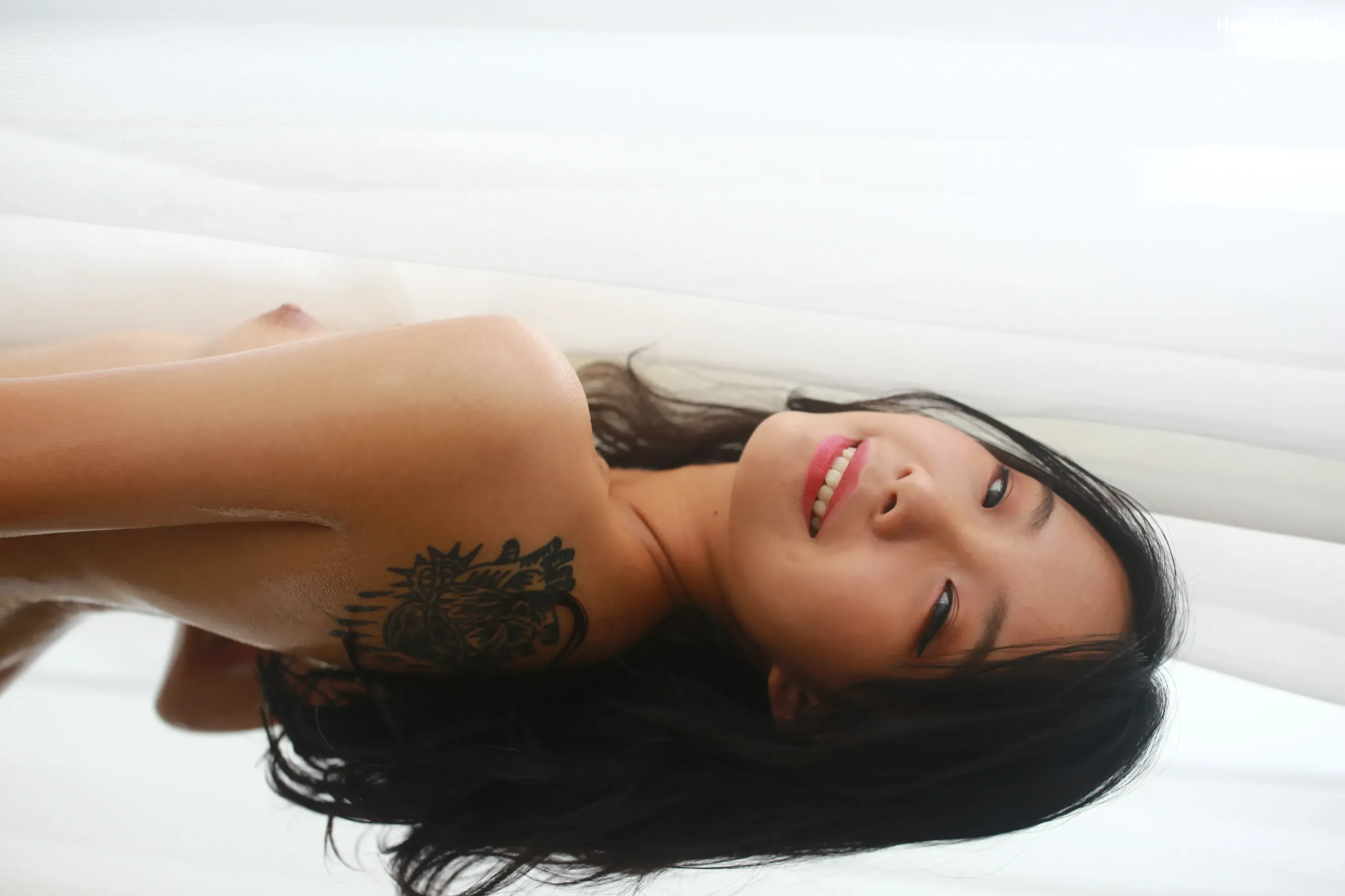 Huang-ya-qi-hotgirl.world-256_hotgirl.world.webp