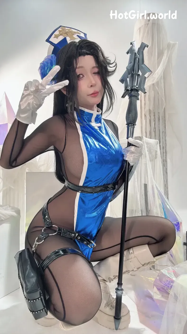 Coser-UmekoJ-Maiden-Ice-Rose-hotgirl.world-073.webp