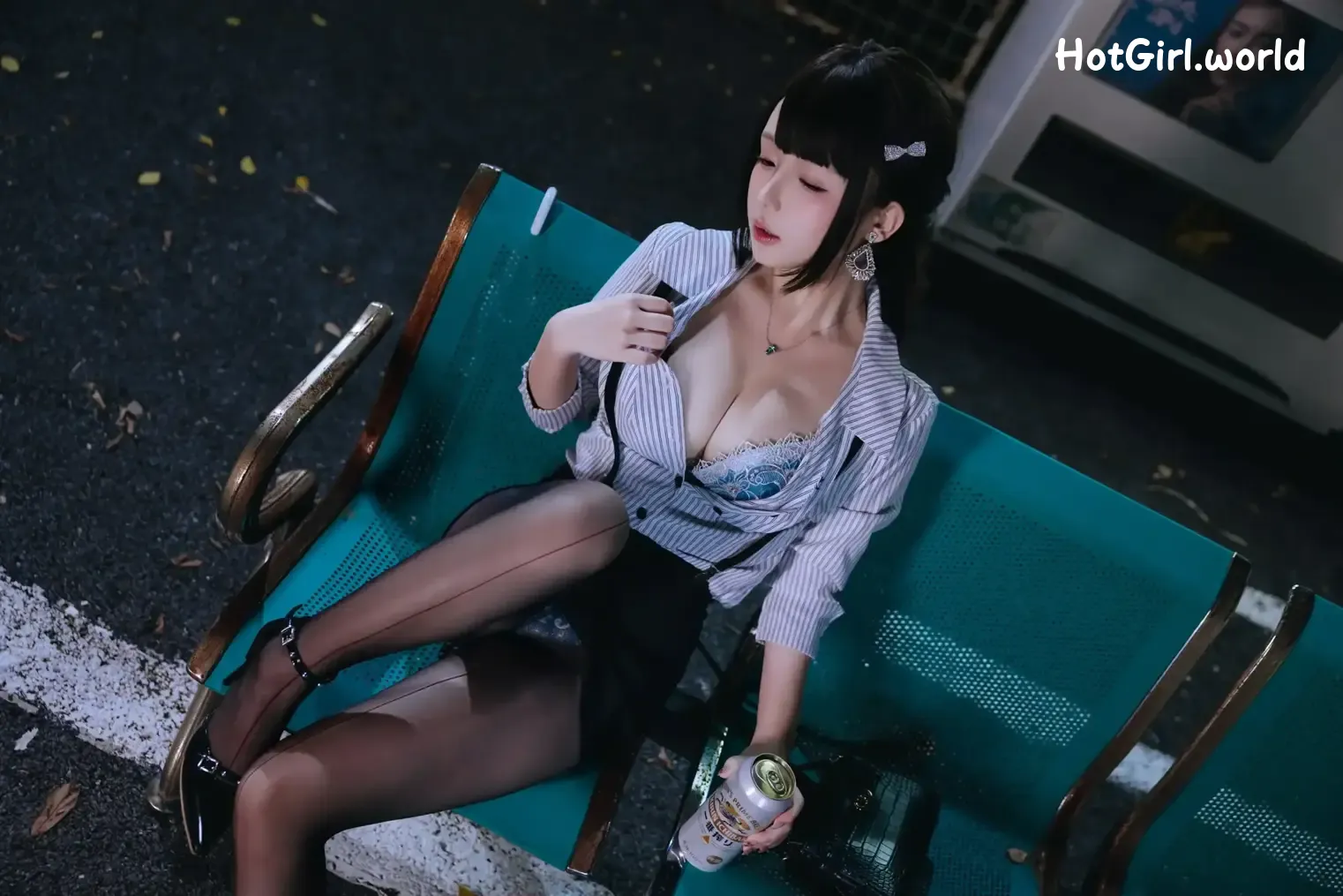 170_hotgirl.world.webp