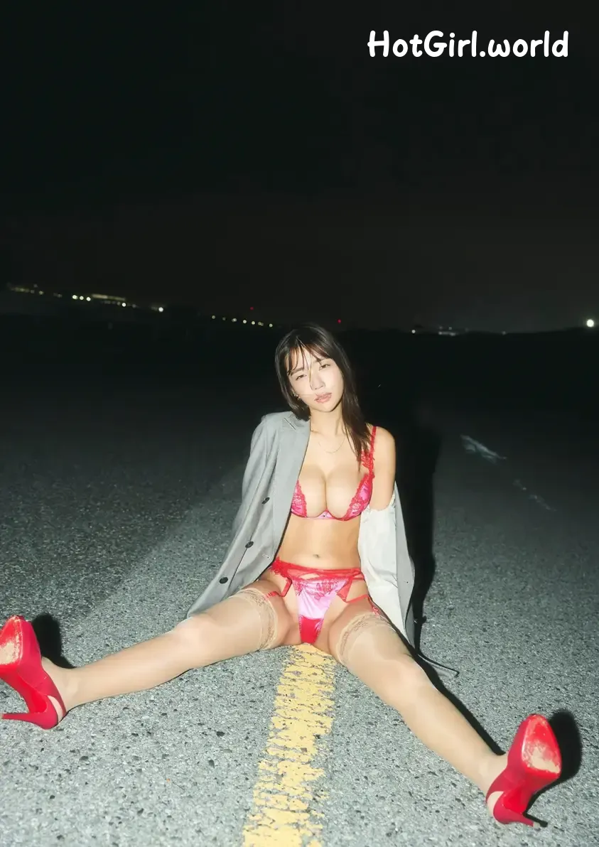 084_hotgirl.world.webp