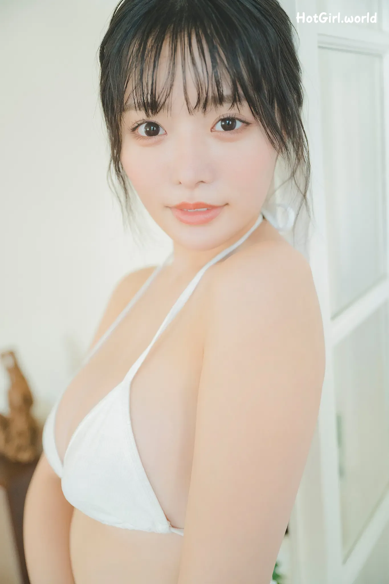 079_hotgirl.world.webp