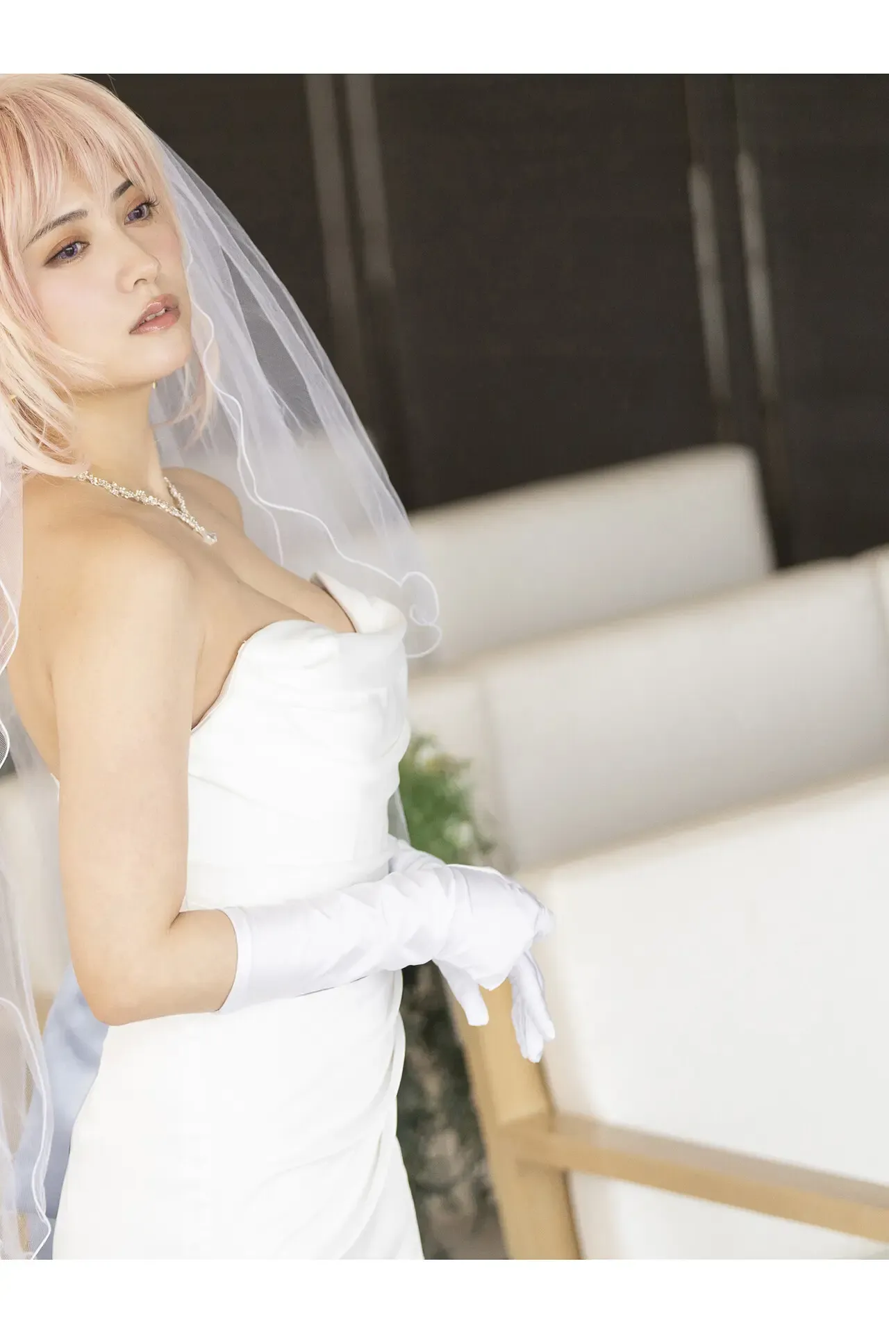 090_hotgirl.world.webp